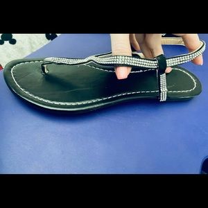 💕NWOT Black Spark Sandals